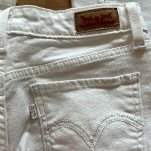Levi’s 518 Bootcut jeans size 3
